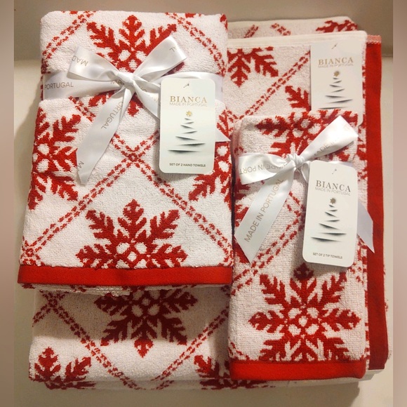 🎁BIANCA Bath Towel Set - Reversible Red & White Snowflakes - 6 Pieces - Picture 1 of 10
